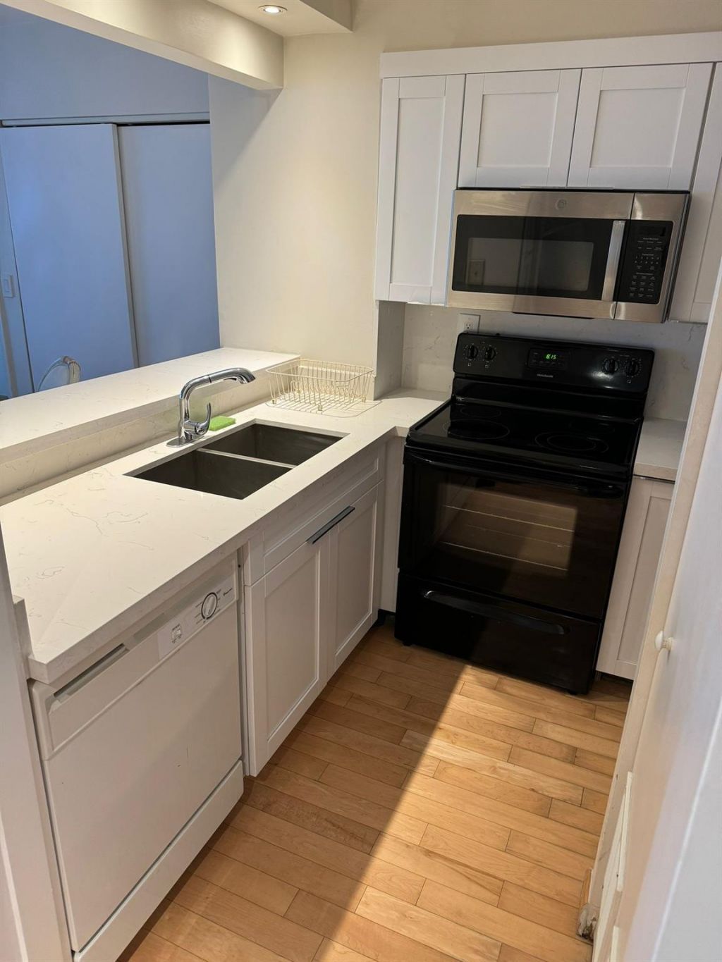 540 Brickell Key Drive, Unit 1214, Miami, FL 33131 Photo