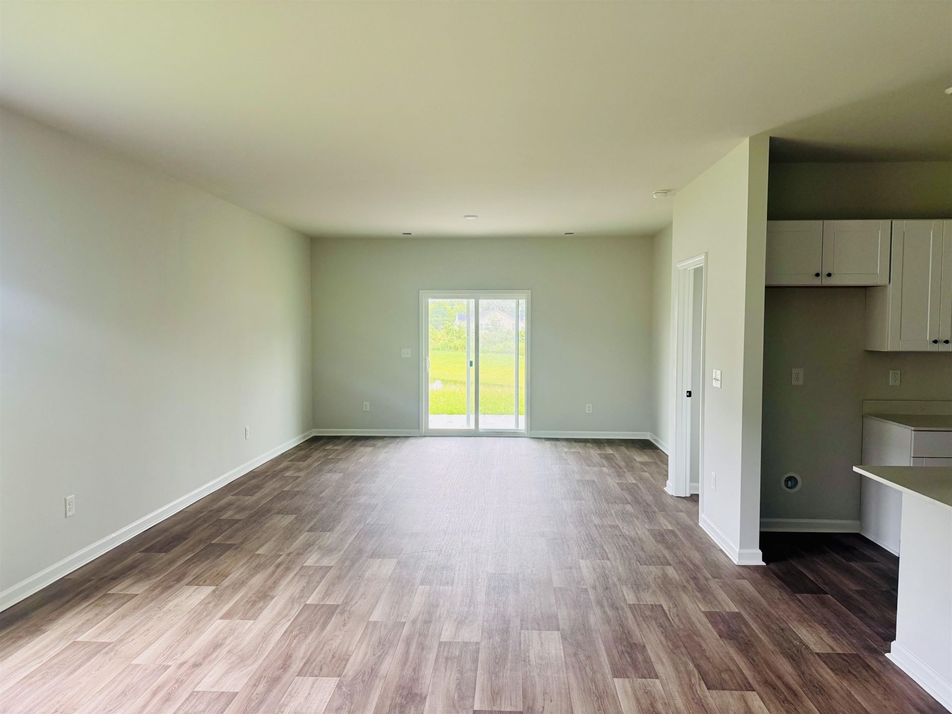 409 Sweet Vernal St Photo 5