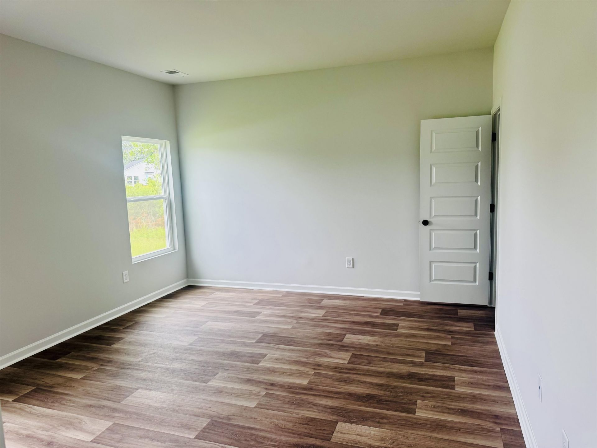 409 Sweet Vernal St Photo 7