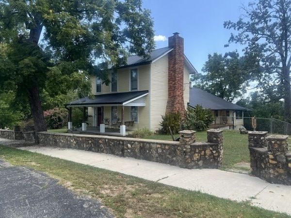 339 Valley Street , Yellville, AR 72687