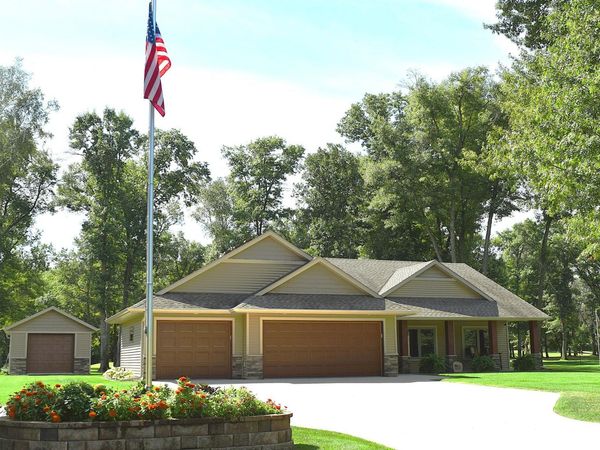 1359 Ridge Road , Motley, MN 56466