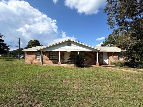 11730 Old Moffat Road , Wilmer, AL 36587