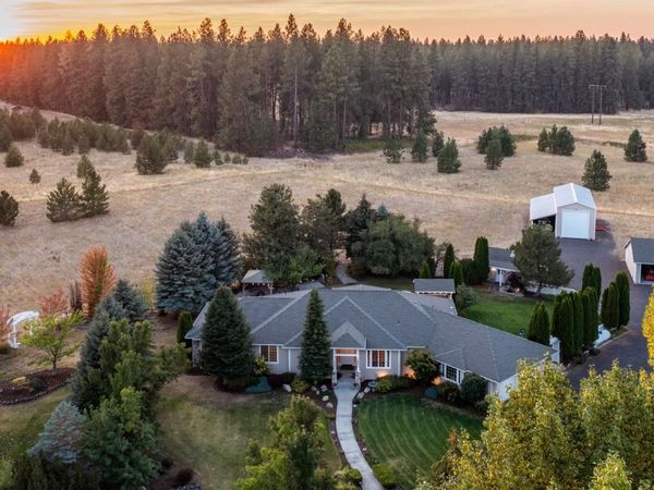 1708 W Cinnibar Ln, Spokane, WA 99224