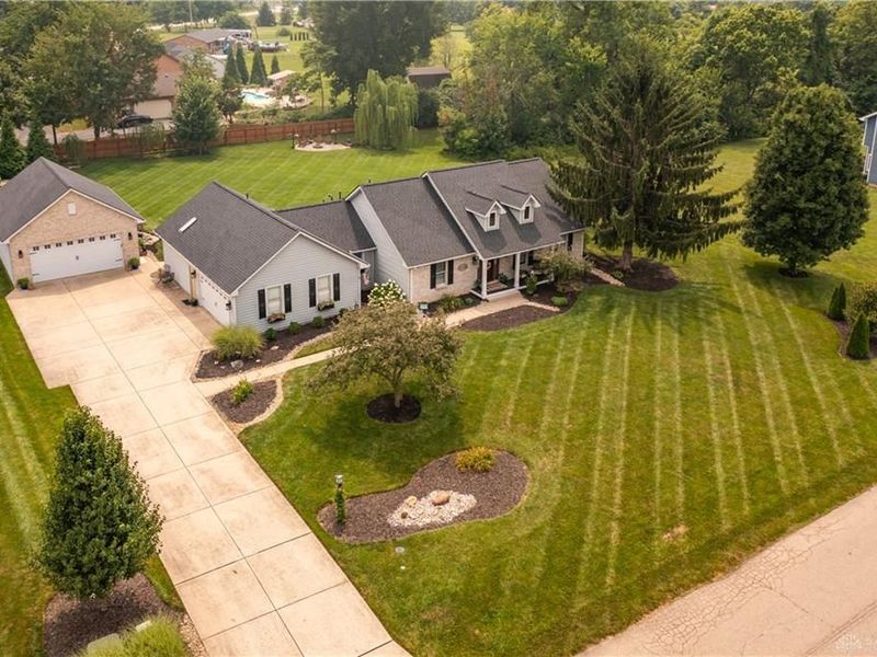 3059 Countryside Lane, Franklin, OH 45342 Photo 3