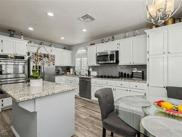 9824 Cactus View Avenue, Las Vegas, NV 89117