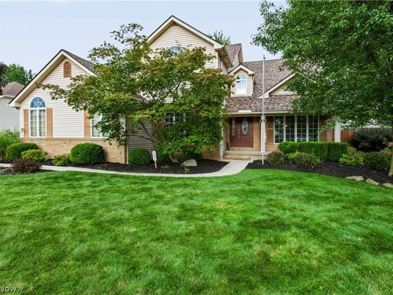 697 Cherry Valley Drive, Amherst, OH 44001 Photo 1