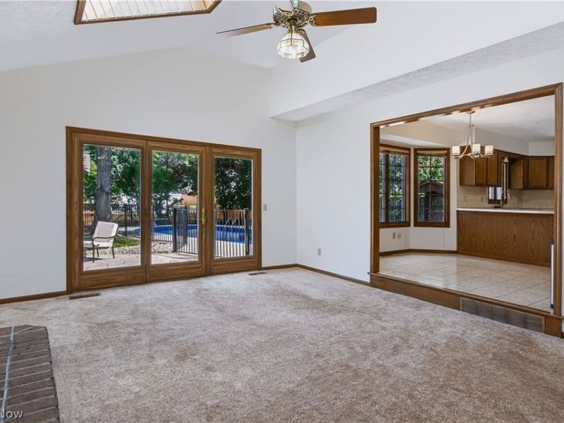 697 Cherry Valley Drive, Amherst, OH 44001 Photo 14