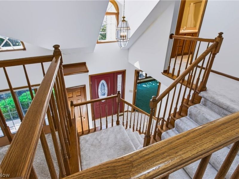 697 Cherry Valley Drive, Amherst, OH 44001 Photo 18