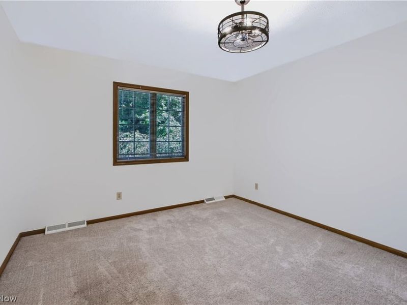 697 Cherry Valley Drive, Amherst, OH 44001 Photo 24