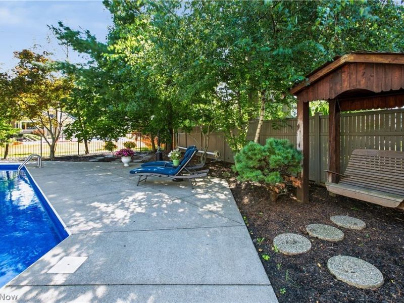 697 Cherry Valley Drive, Amherst, OH 44001 Photo 31
