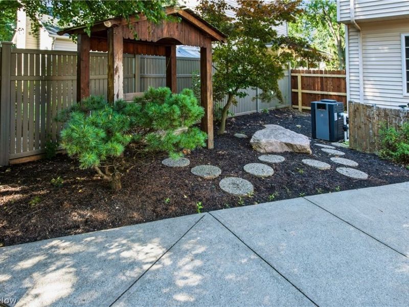 697 Cherry Valley Drive, Amherst, OH 44001 Photo 34