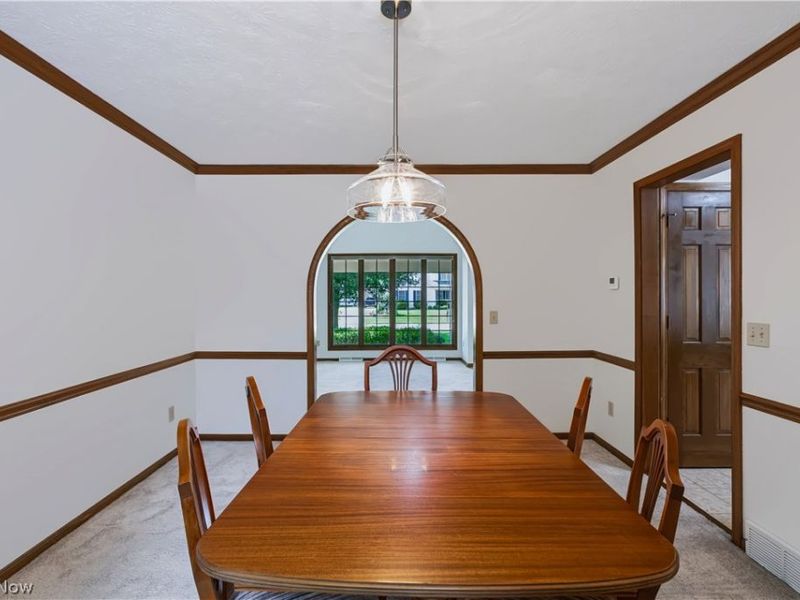 697 Cherry Valley Drive, Amherst, OH 44001 Photo 7