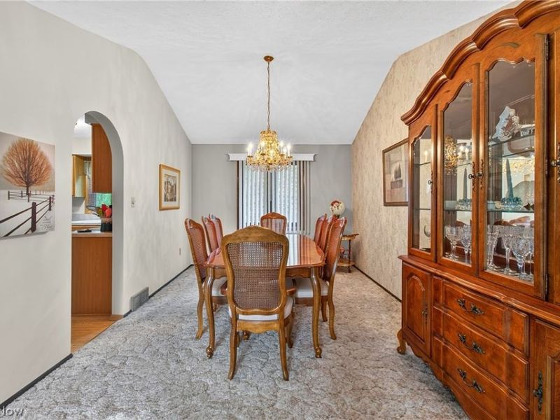 9961 Cedarwood Drive, North Royalton, OH 44133 Photo 11