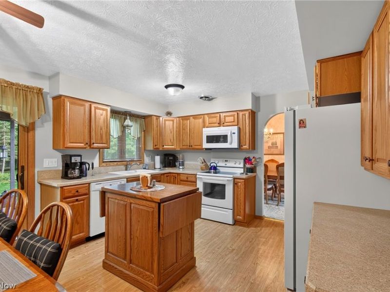 9961 Cedarwood Drive, North Royalton, OH 44133 Photo 16