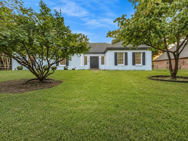 2355 HUNTINGTON FWY, Memphis, TN 38016