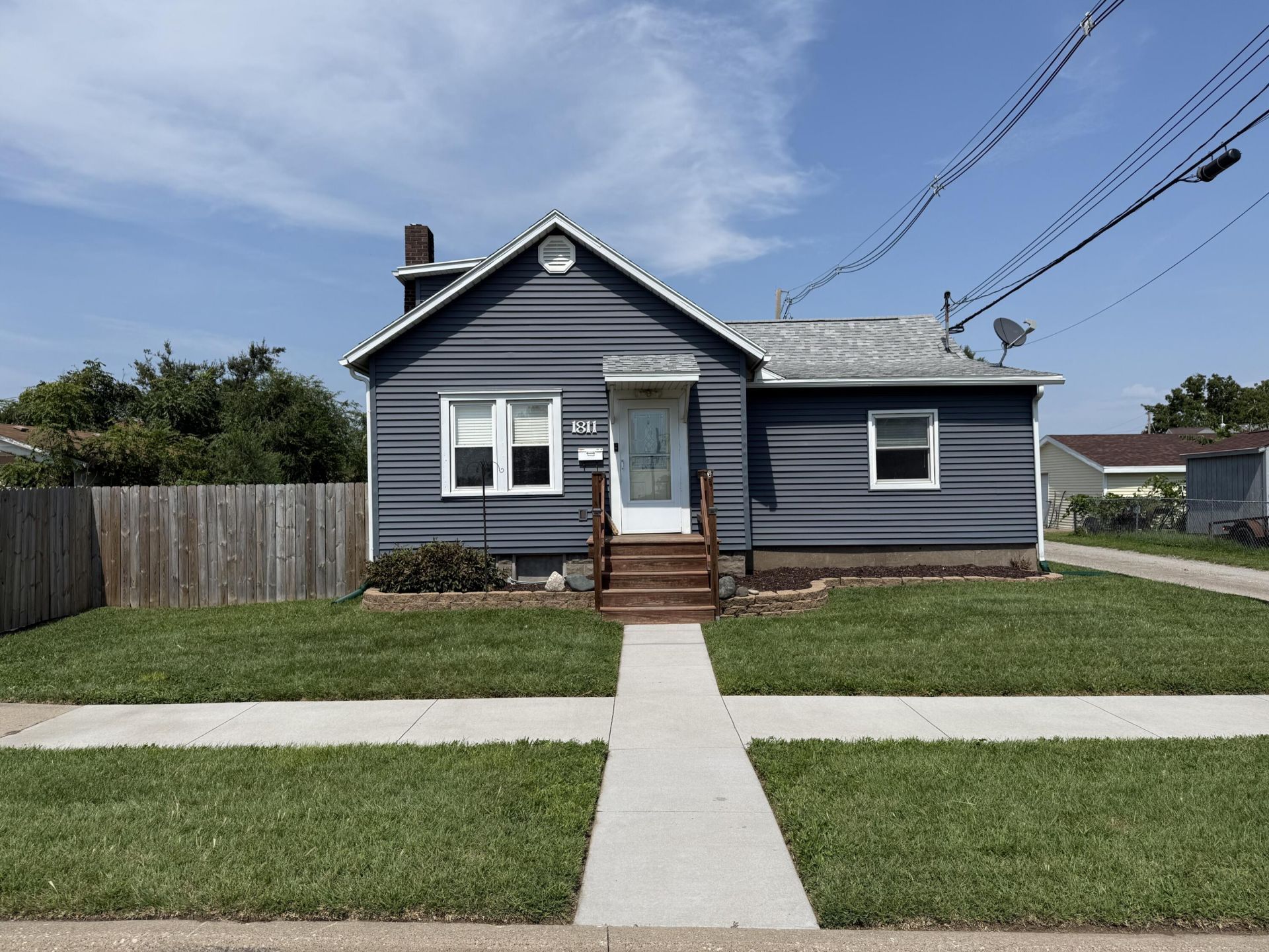 1811 Baker Ave, Muscatine, IA 52761 Main Photo