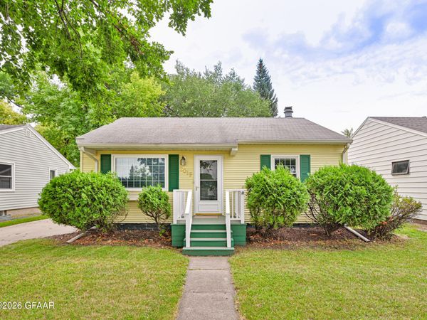 2019 5TH Avenue N, Grand Forks, ND 58203