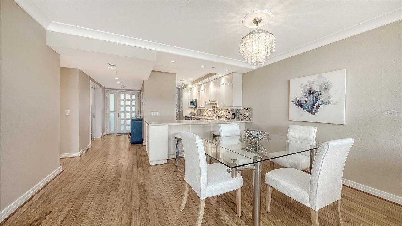 1075 Gulf Of Mexico Drive, Unit 303, Longboat Key, FL 34228 Photo