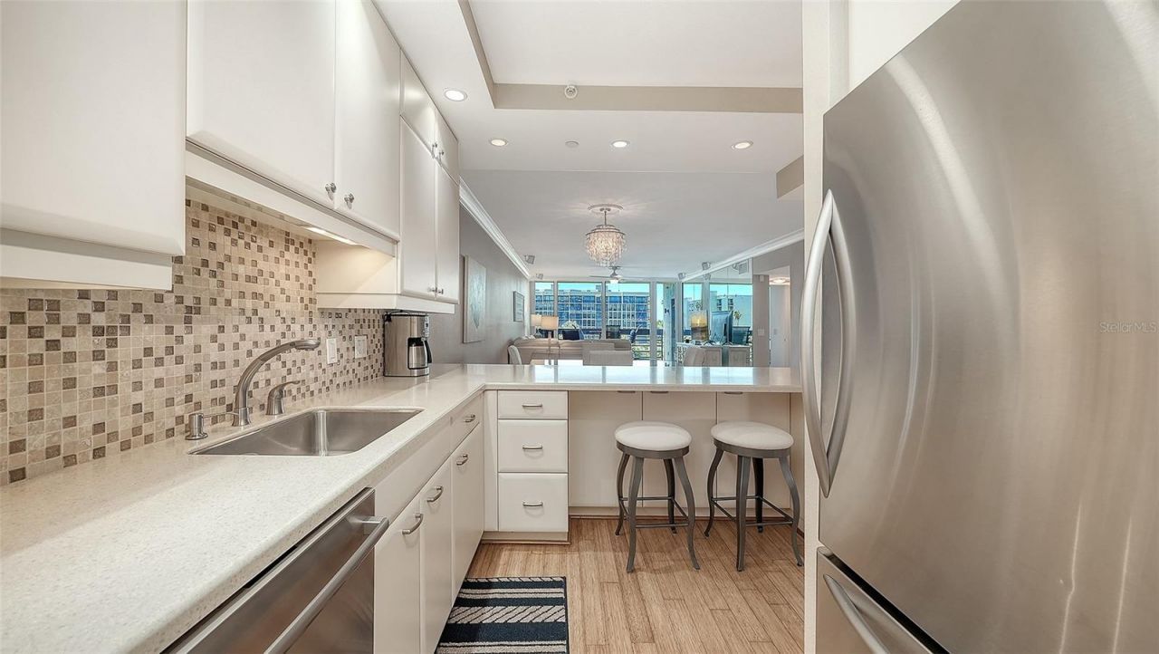 1075 Gulf Of Mexico Drive, Unit 303, Longboat Key, FL 34228 Photo
