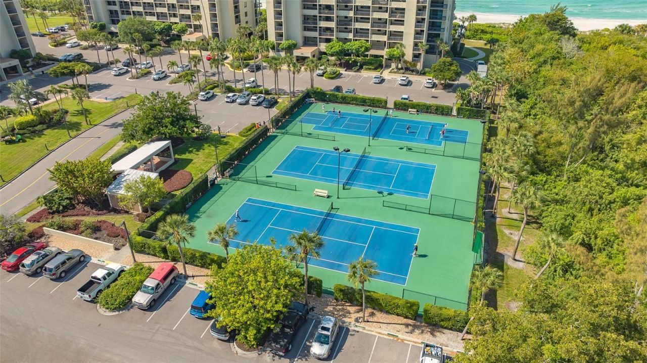 1075 Gulf Of Mexico Drive, Unit 303, Longboat Key, FL 34228 Photo