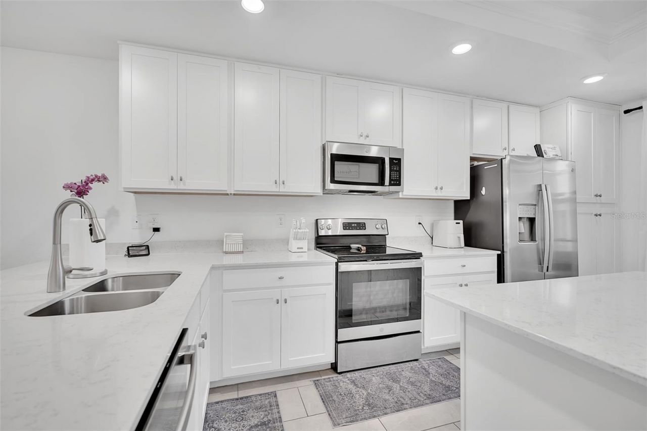 5664 Palmer Circle, Unit 102, Bradenton, FL 34211 Photo