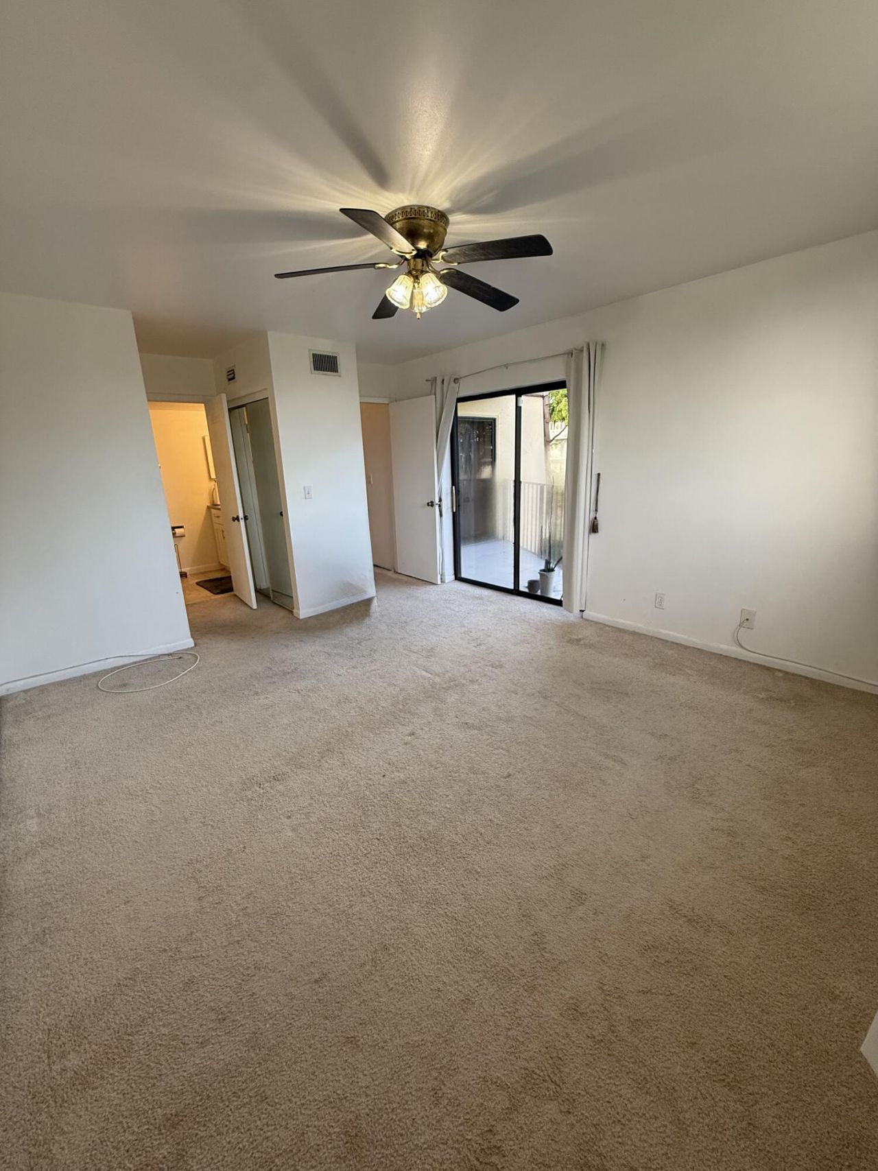 31 Springdale Circle, Palm Springs, FL 33461 Photo
