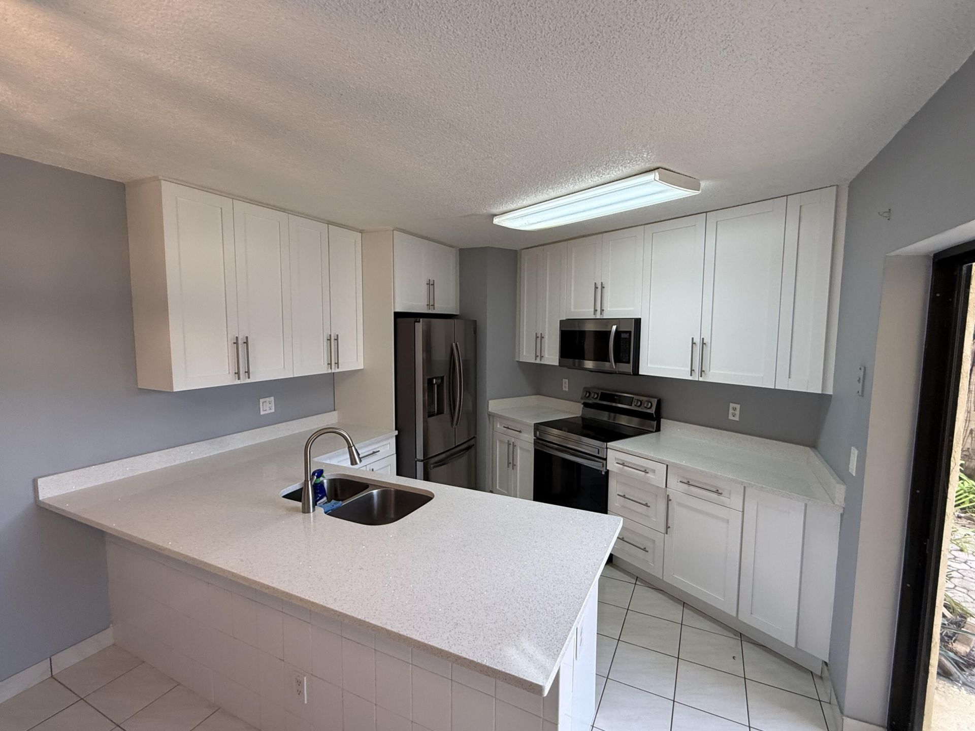 31 Springdale Circle, Palm Springs, FL 33461 Photo