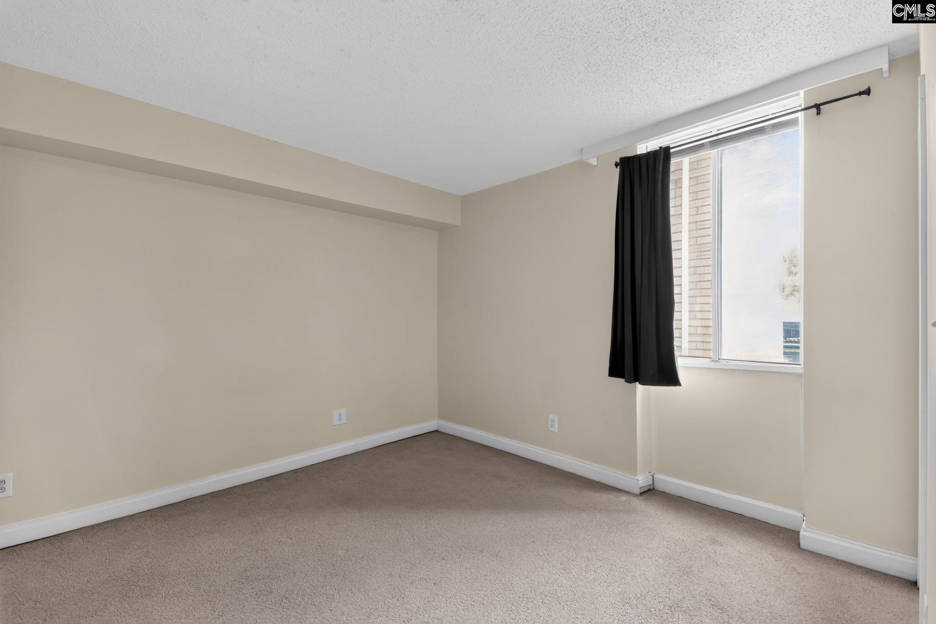 619 King Street Photo 14