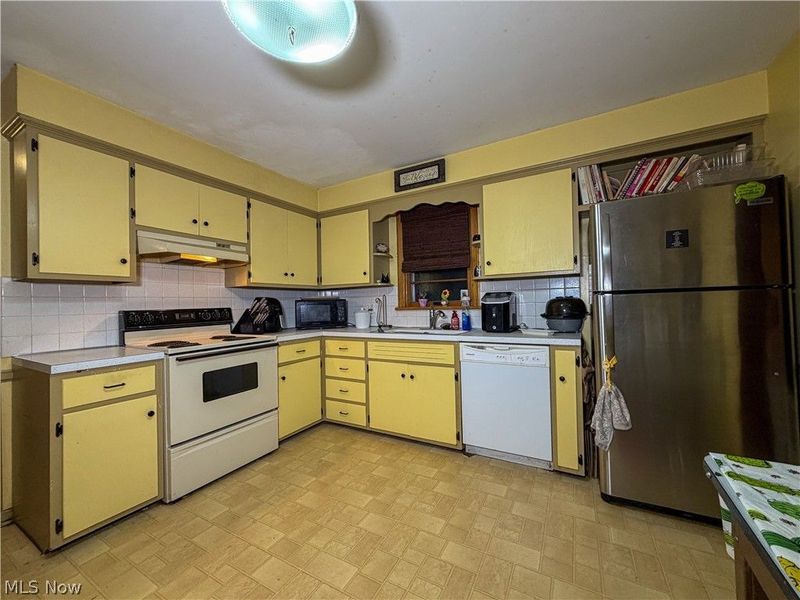 686 Forestridge Drive, Boardman, OH 44512 Photo 4
