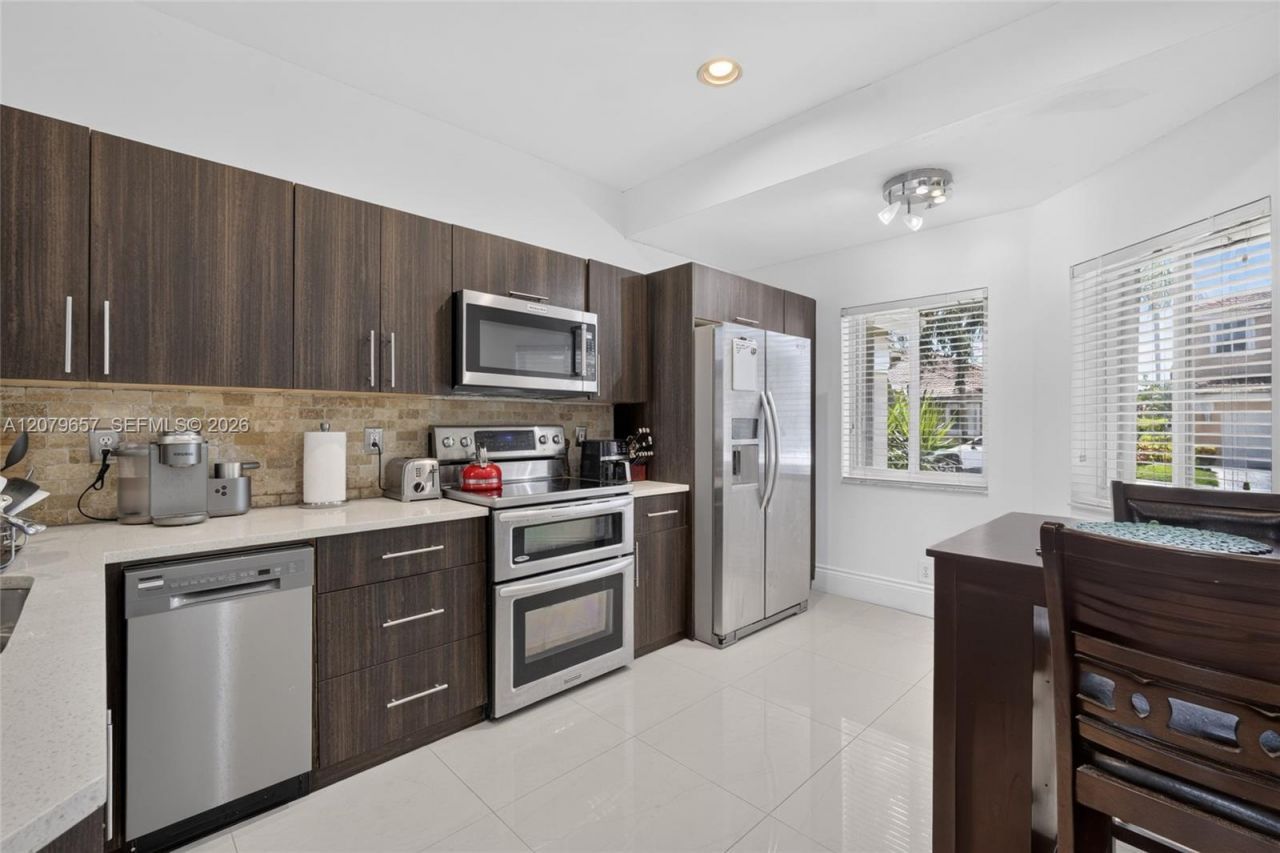 15891 SW 12th St , Pembroke Pines, FL 33027 Photo