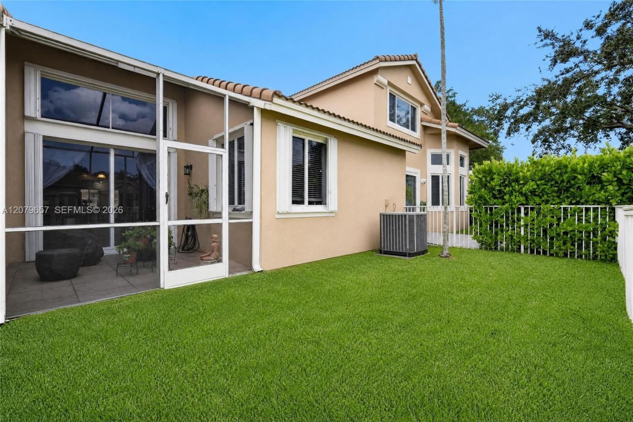 15891 SW 12th St , Pembroke Pines, FL 33027 Photo