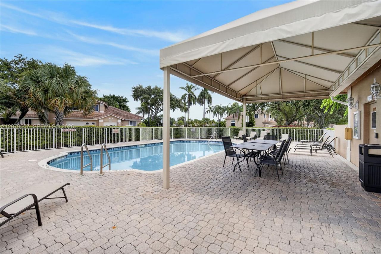 15891 SW 12th St , Pembroke Pines, FL 33027 Photo