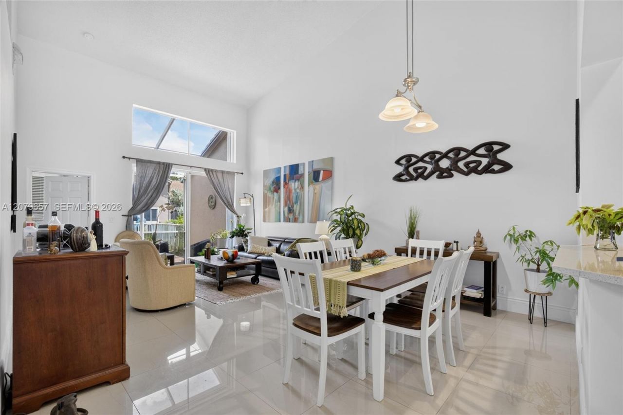 15891 SW 12th St , Pembroke Pines, FL 33027 Photo