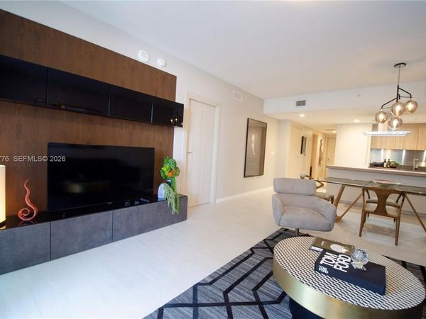 1000 Brickell Plz , Unit 4207, Miami, FL 33131