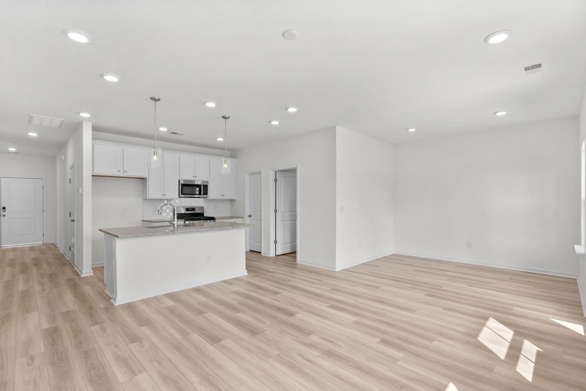 751 Sun Colony Blvd.  Photo 10