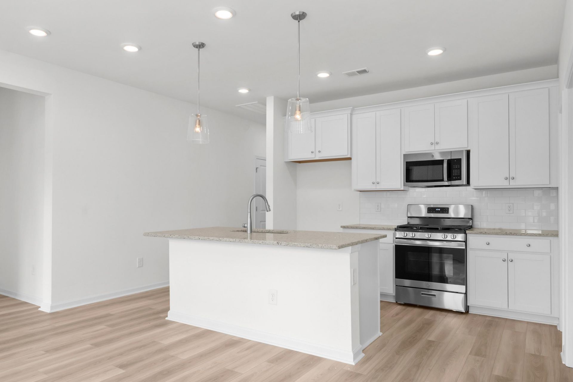 751 Sun Colony Blvd.  Photo 12