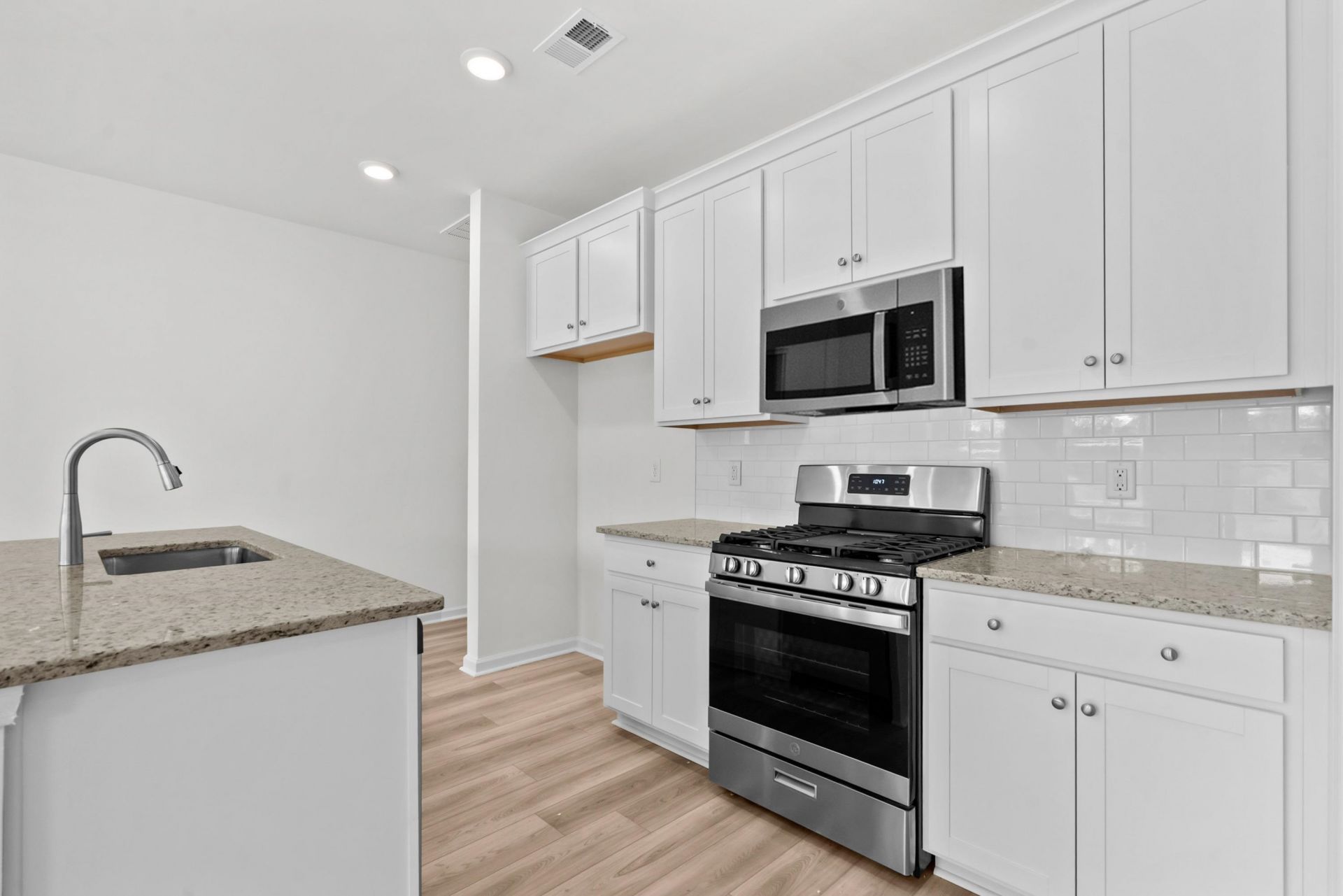 751 Sun Colony Blvd.  Photo 15