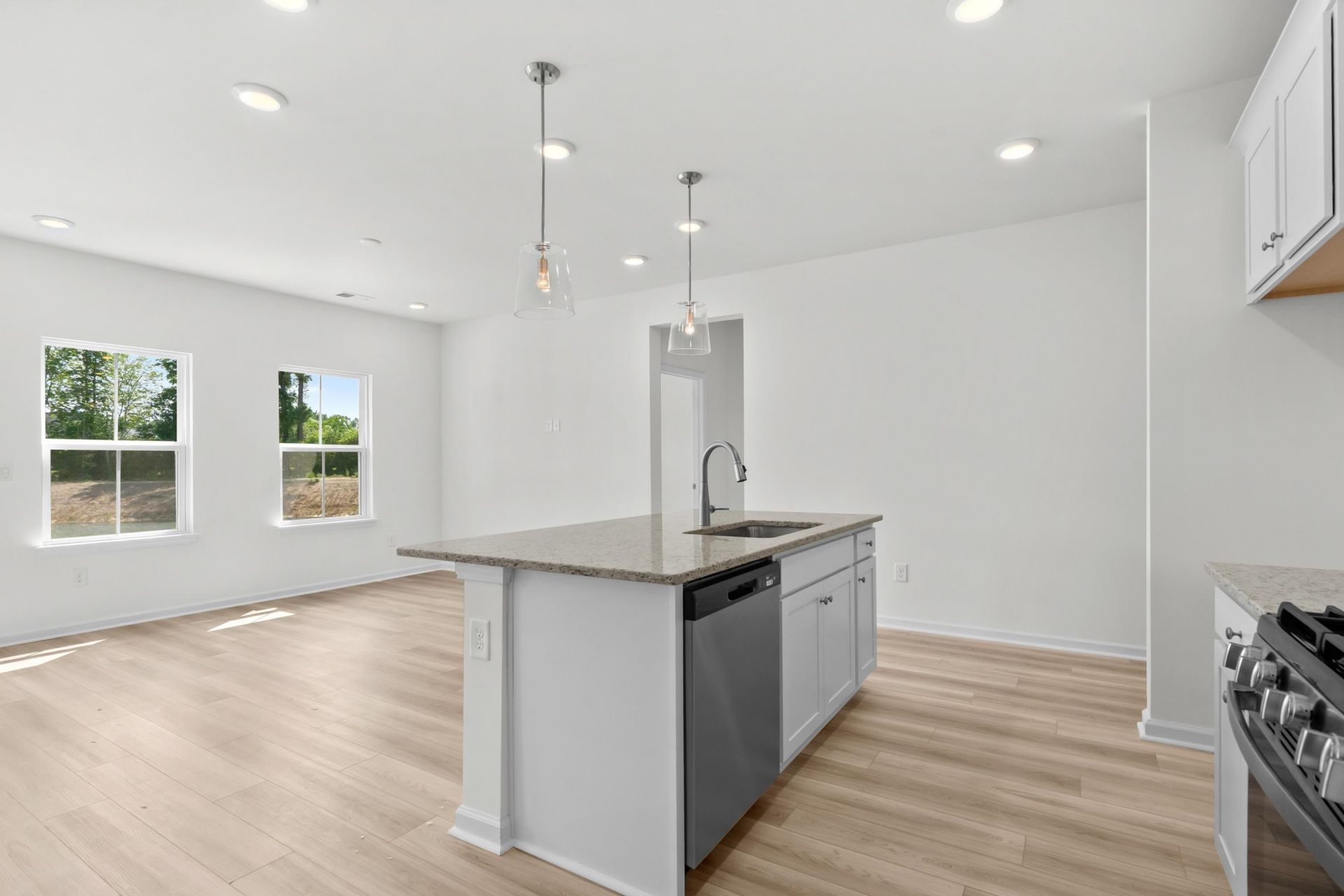 751 Sun Colony Blvd.  Photo 16