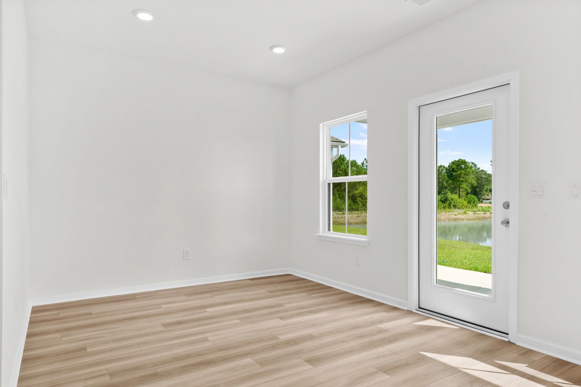751 Sun Colony Blvd.  Photo 17