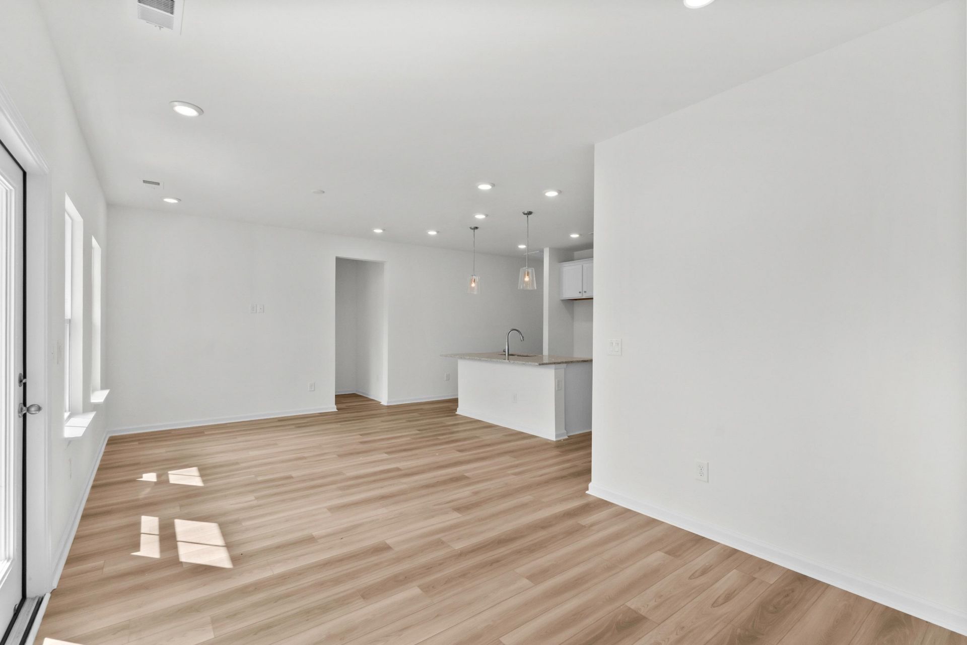 751 Sun Colony Blvd.  Photo 18