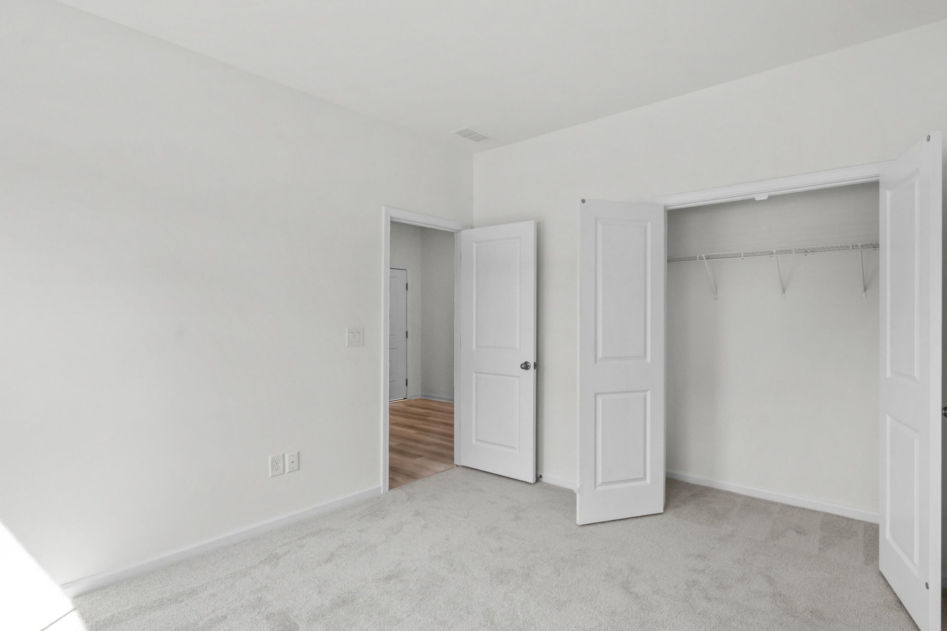 751 Sun Colony Blvd.  Photo 32