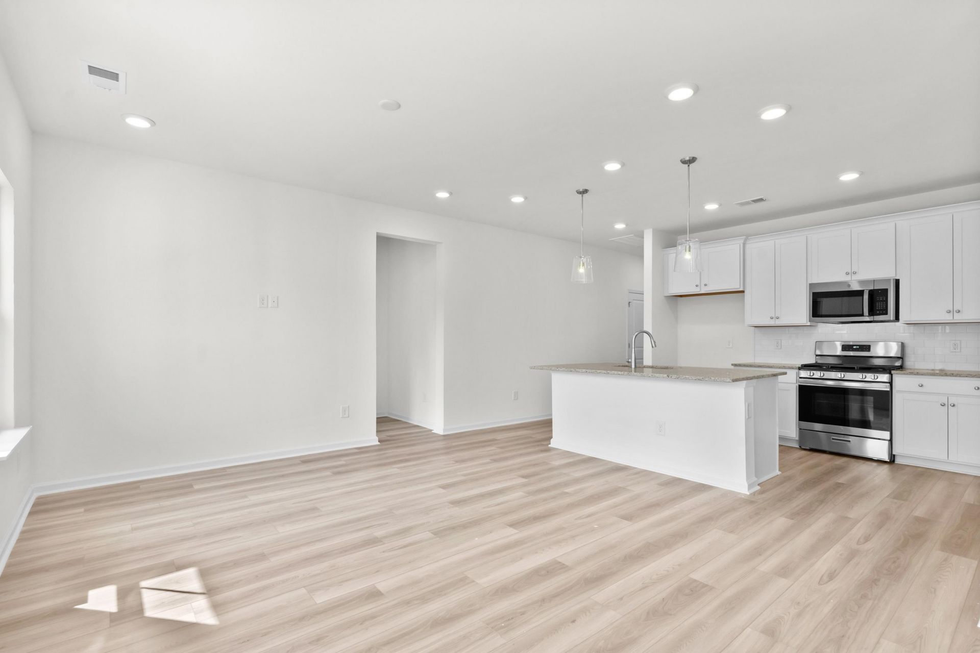 751 Sun Colony Blvd.  Photo 9