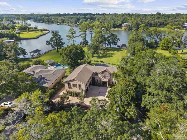 1660 E Texar Dr, Pensacola, FL 32503