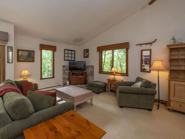 253 Old Quechee Road, Unit 4A, Hartford, VT 05059