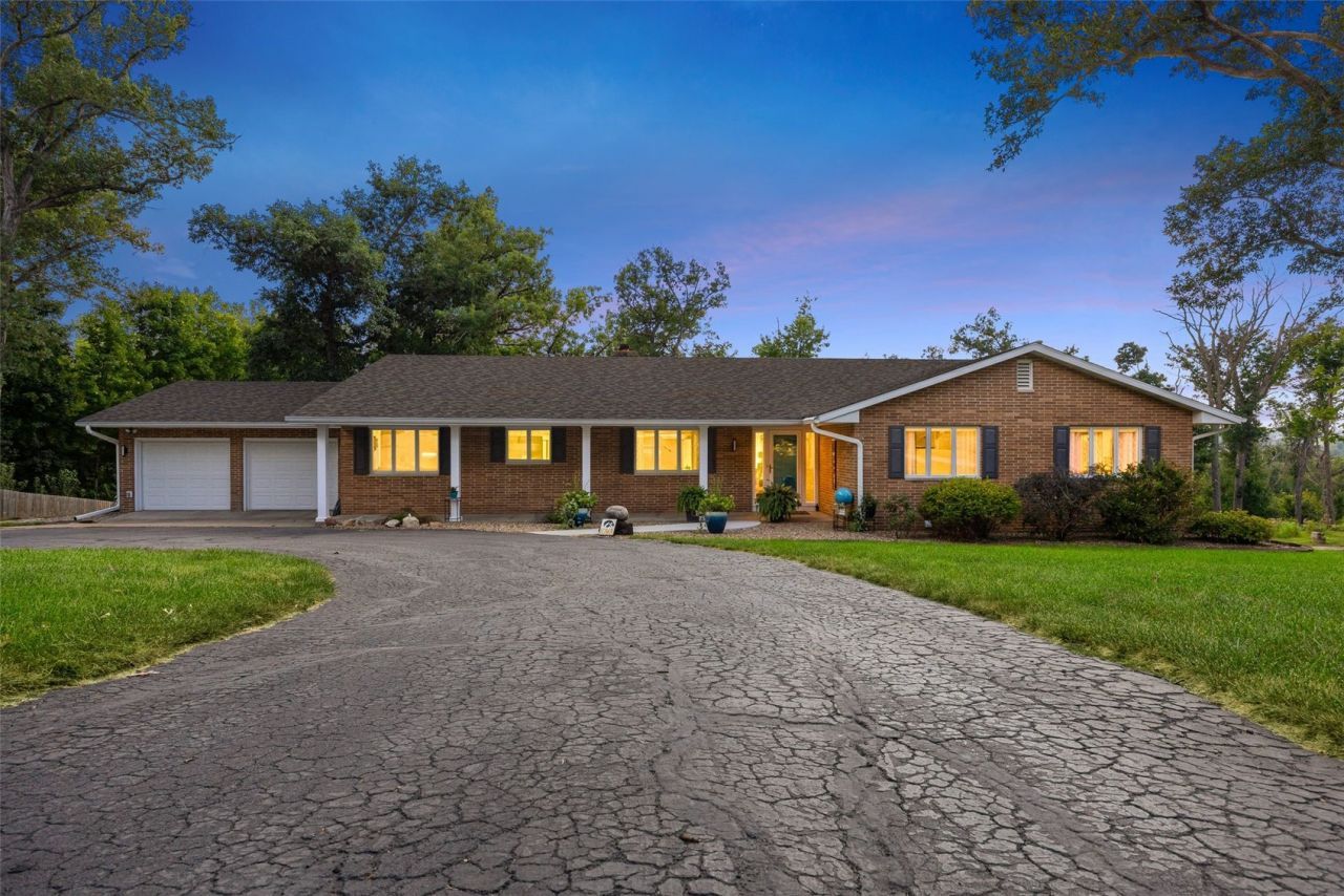 4349 Eaglemere Ct Se, Cedar Rapids, IA 52403 Main Photo