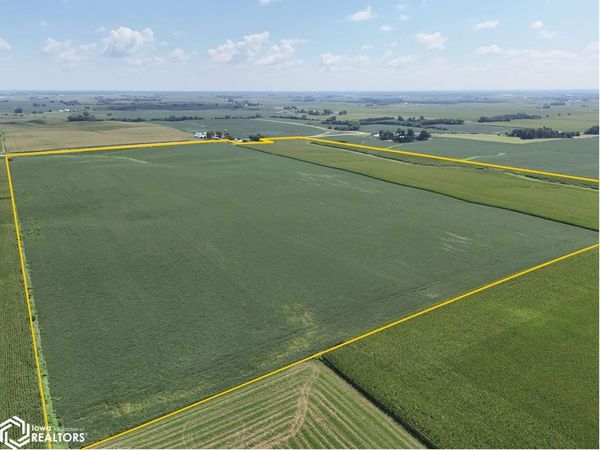 Utica Ridge Rd., Eldridge, IA 52807