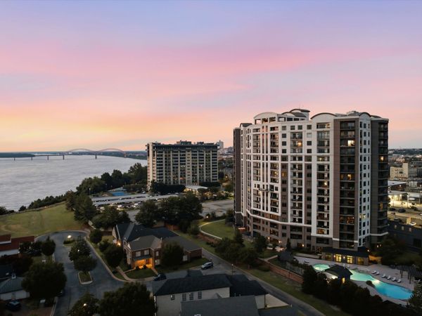 717 RIVERSIDE DR, Unit 1302, Memphis, TN 38103