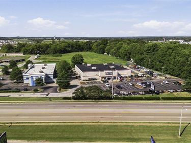 5421 Scottsville Road , Bowling Green, KY 42104