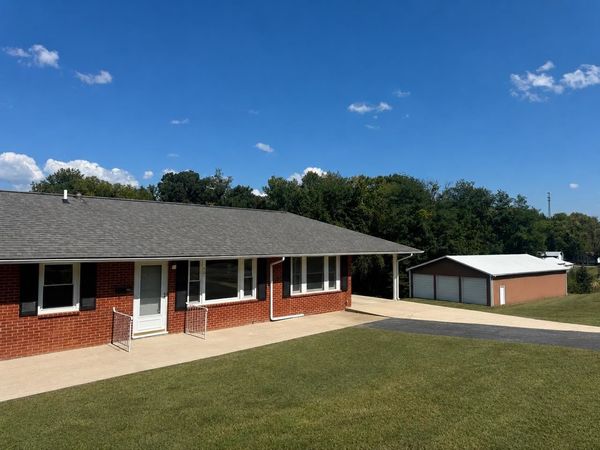 401 Tutt Street , Columbia, KY 42728