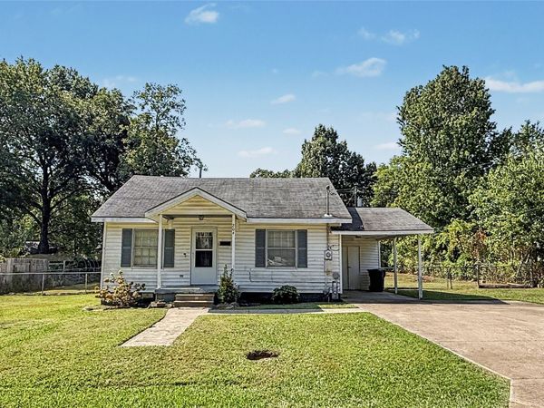 204 Jamestown Street , Tahlequah, OK 74464